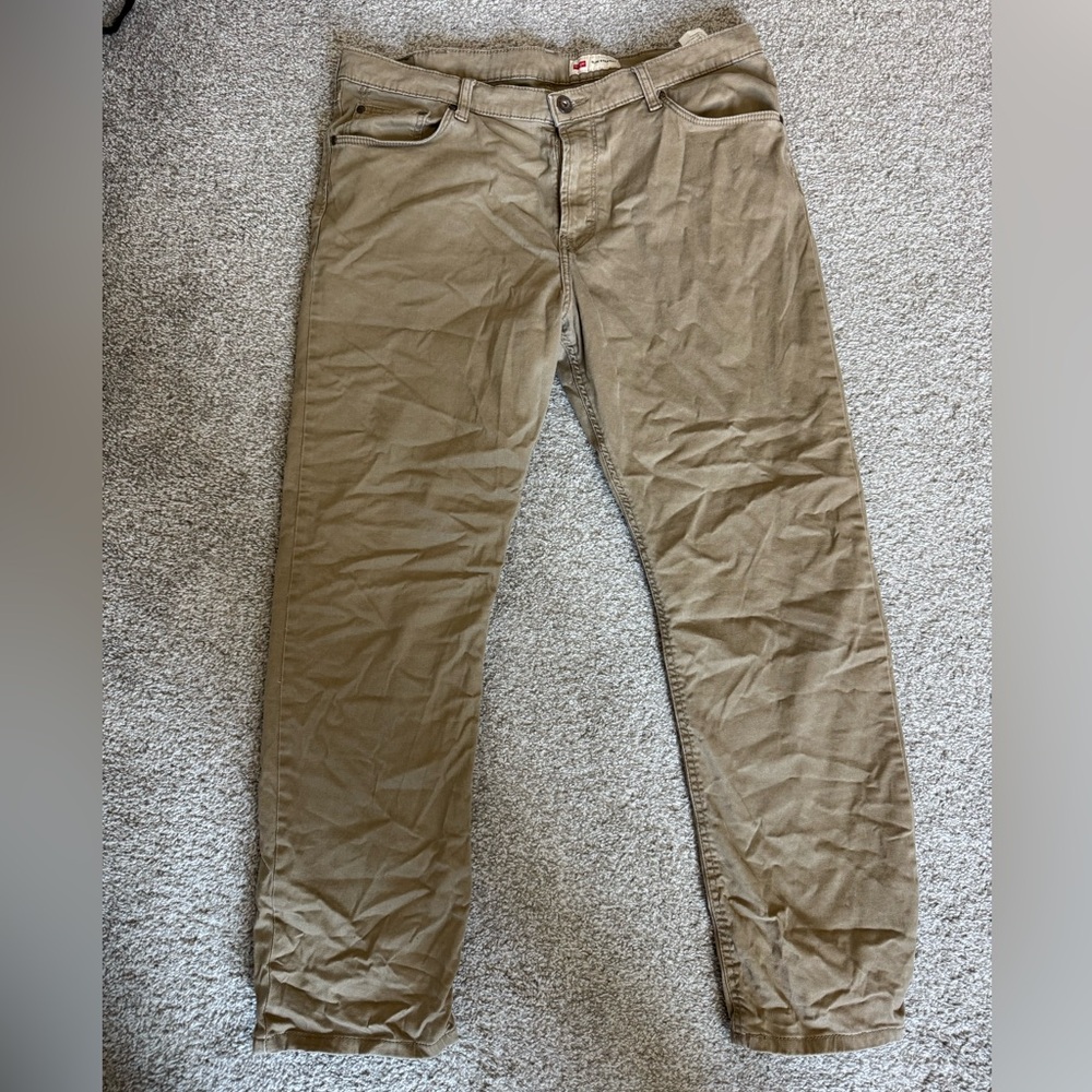 Wrangler Slim Straight Khaki Pants